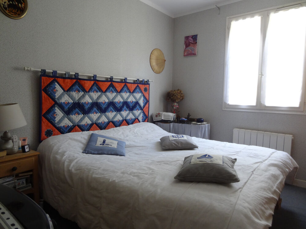 Vente Maison Maison 91 m2 avec logement indépendant, jardin et deux garages   Rostrenen Rostrenen