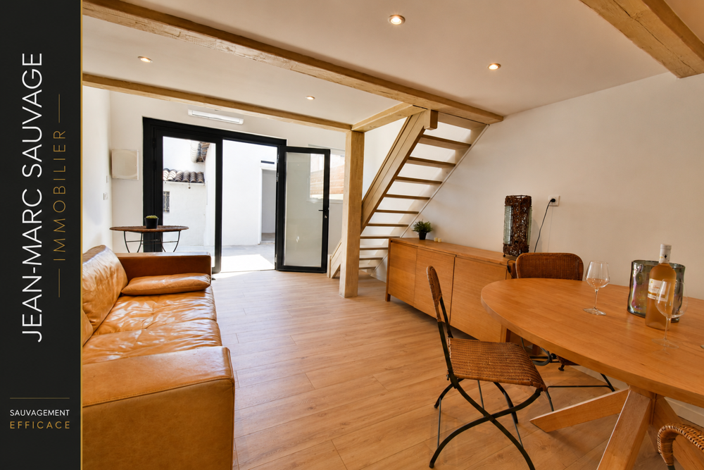 Boulouris Duplex rénové avec terrasse, jardin dépendance place de stationnement