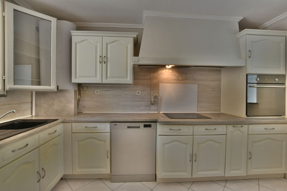 Vente Maison À Istres, maison lumineuse avec terrasse et jardin Istres