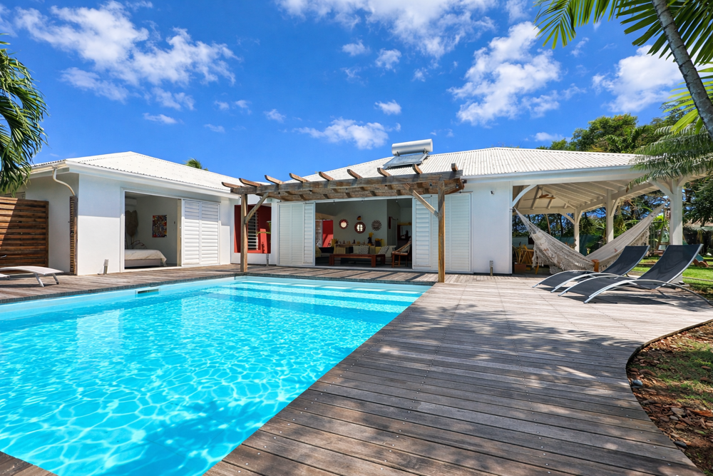 Vente Maison SOUS COMPROMIS DE VENTE - Exclusivité ZEOPIE Immobilier : Villa meublée 3 chambres de 125m2 environ sur un ter St francois