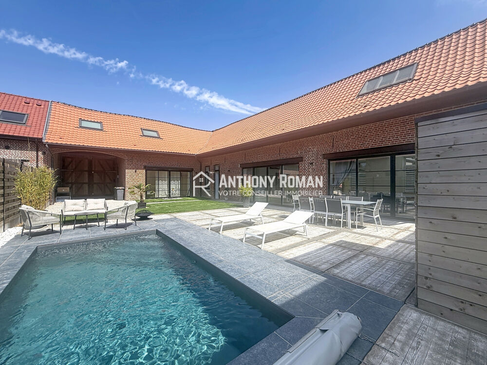 Propriété - 7 Pièces - 242m2
