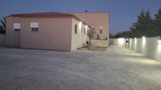 Vente Maison Villa 4 faces : Villa 160 m2 + 2 Dépendances de 80 m2 + Espace Piscine 12X6  de 500 m2  C Pia