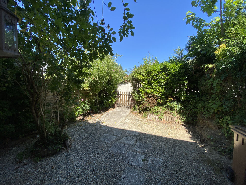 Vente Maison VERSAILLES CHANTIERS limite PORCHEFONTAINE  Maison 126 m2 plus un grand sous-sol aménagé, 1 place de parking Versailles