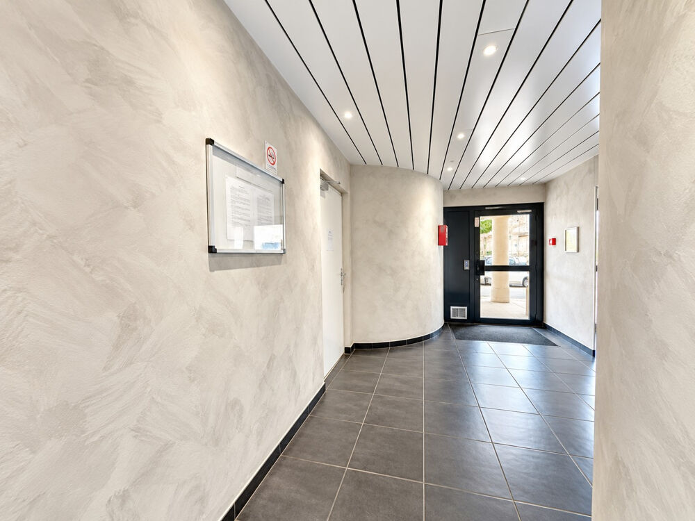 À VENDRE APPARTEMENT T2 DE 52 M2 AVEC BALCON, GARAGE ET ASCENSEUR