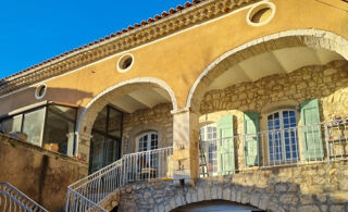  Maison  vendre 15 + pices 400 m