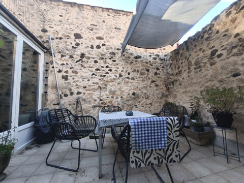   Maison vigneronne entierement renovee avec 2 terrasses et garage de 70m2 Maison - 4 pi�ce(s) - 145 m�