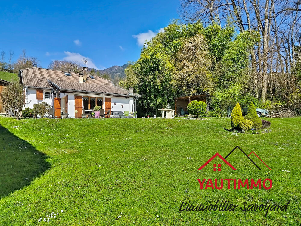 Maison atypique 100 m2 avec terrain 1 800 m2 Bonne Proche Genève