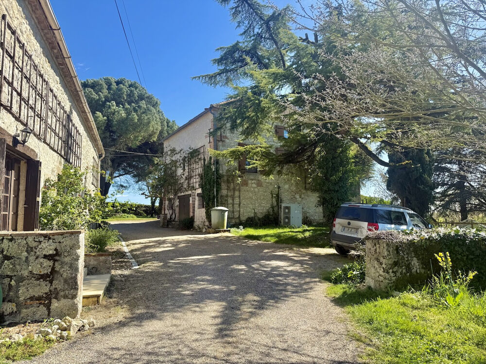 Maison avec 5 chambres, gite, dependants, 3 hectares et piscine