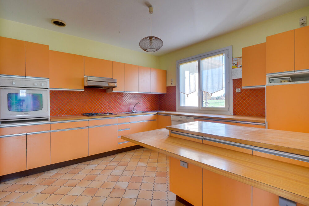 Vente Maison Maison 5 pièces de 125m2 sur parcelle de 1248m2 Cubnezais
