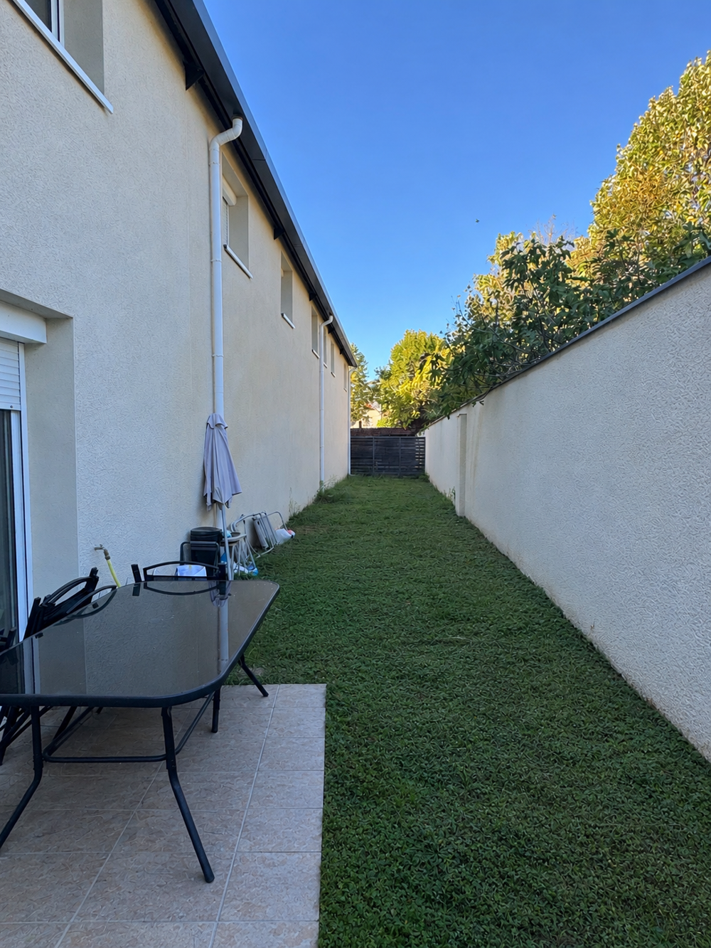 Location Appartement MONTROND LES BAINS APPARTEMENT T3 EN DUPLEX AVEC TERRASSE ET REZ DE JARDIN  A LOUER Montrond les bains