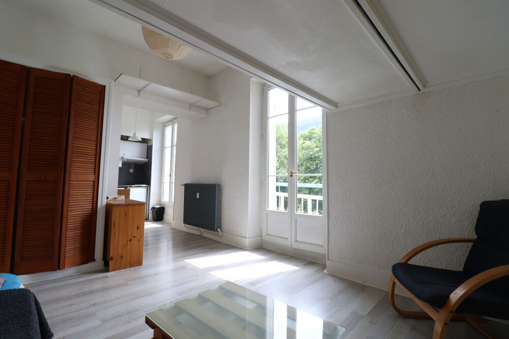 VAULNAVEYS LE HAUT/URIAGE-LES-BAINS Studio avec balcon vue montagnes
