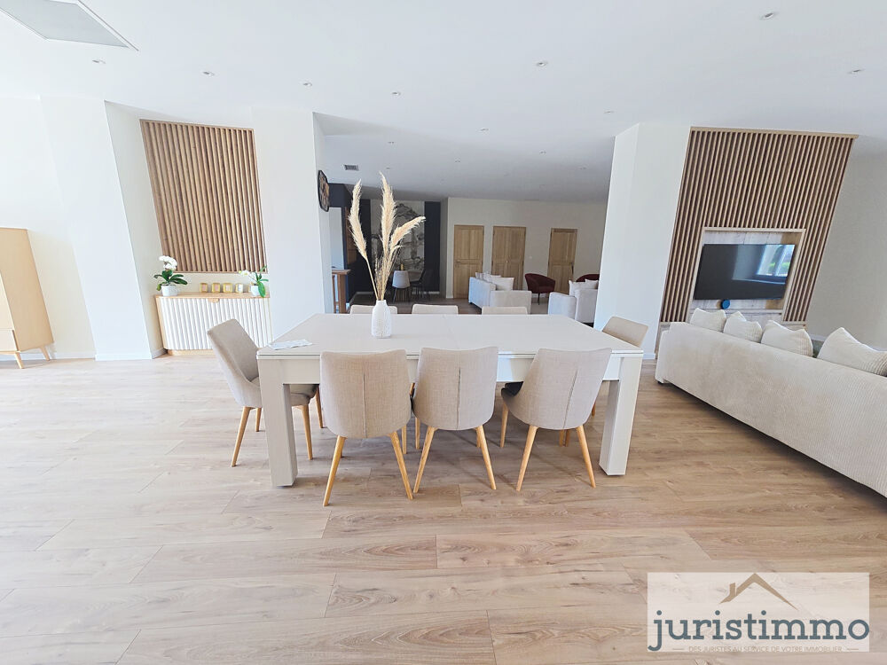 Vente Maison Immeuble de charme unique et exceptionnel au cœur d'Orange , entièrement rénové avec jardin. Orange