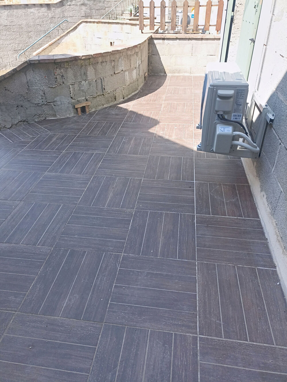 A BOLLENE TRES JOLI T3 AVEC TERRASSE PRIVEE