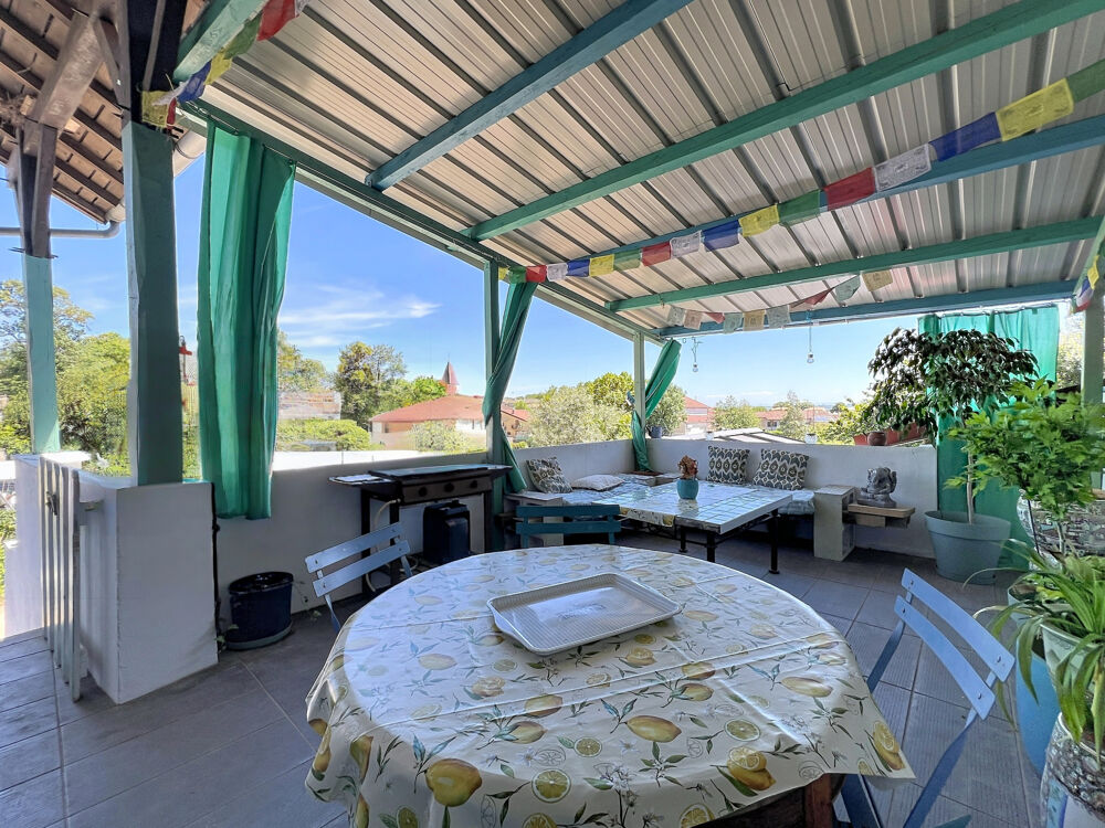 Vente Maison Maison de caractère avec jardin, terrasse couverte et dépendances - Sennecé-lès-Mâcon Sennece les macon