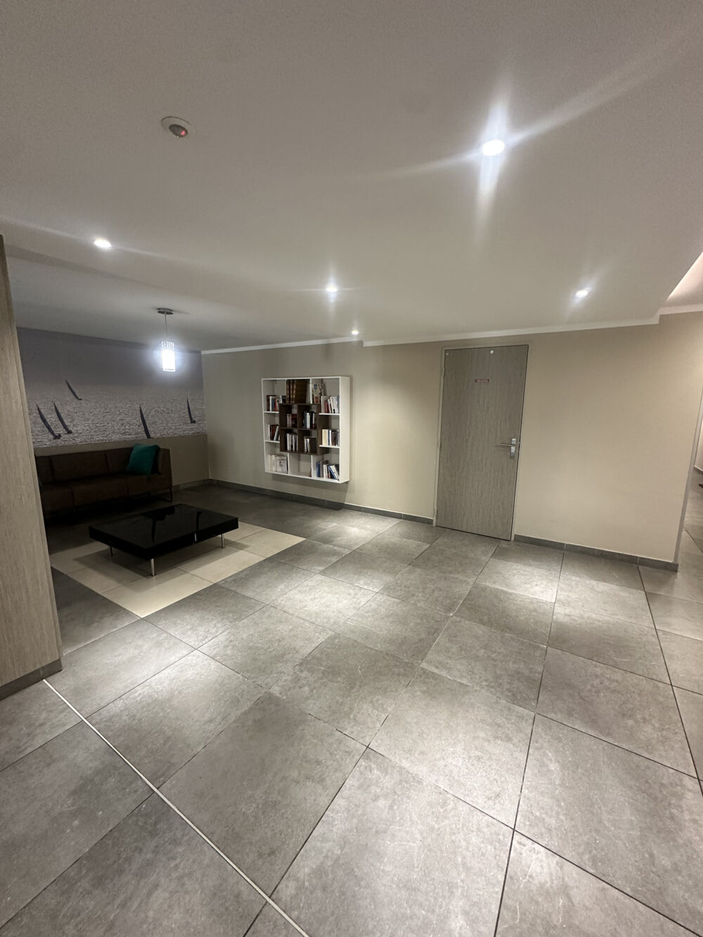 EXCLUSIVITÉ VENTE STUDIO 30 M2 CARREZ TERRASSE JARDIN AU CALME 13008 MARSEILLE