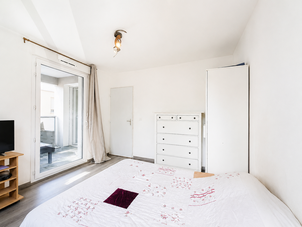 Vénissieux Centre T2 récent 39 m2 avec balcon