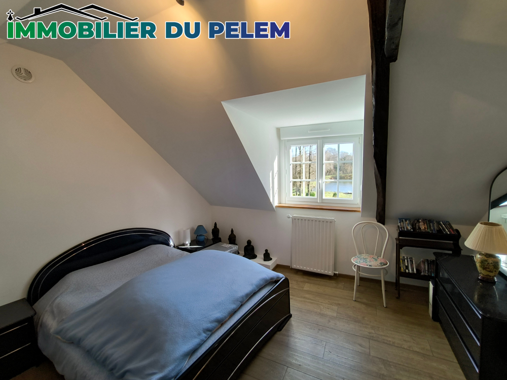 Longère au calme, isolée avec étangs et salle de cinéma