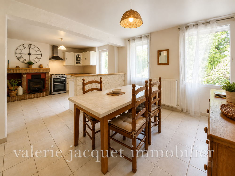 Maison en pierre avec ponton privé sur la Dordogne