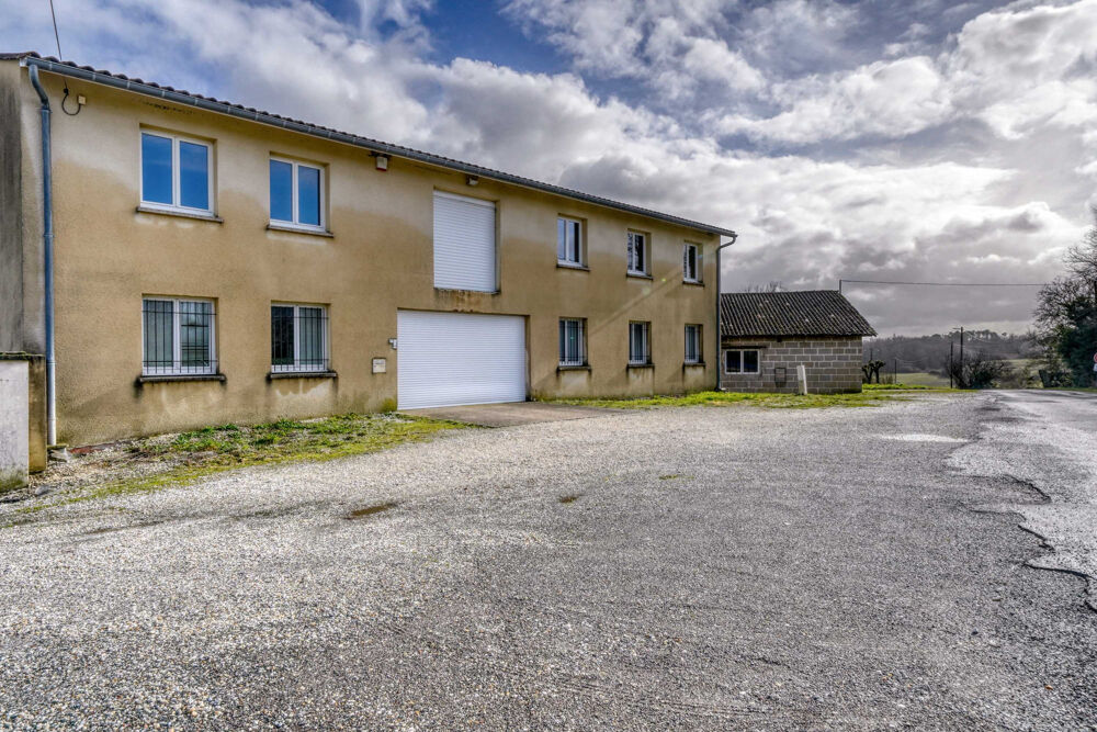   Local d'activité sur 3 niveaux totalisant 600m2 sur parcelle d'environ 1000m2 