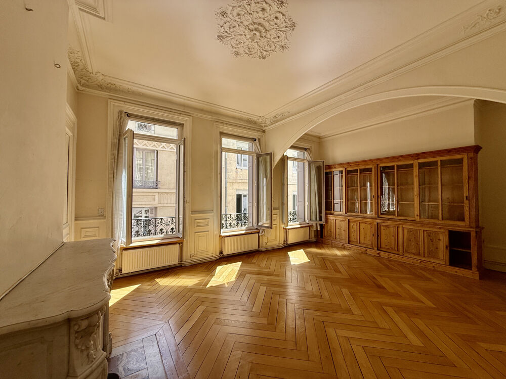 Vente Appartement APPARTEMENT BOURGEOIS 107m2 DORIAN St etienne