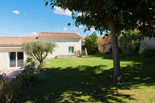  Maison à vendre 5 pièces 210 m² Les pennes mirabeau