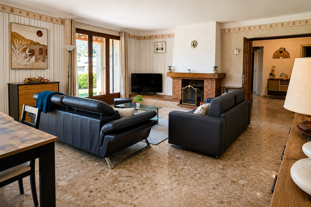 Location Maison À LOUER   BAS DE VILLA MEUBLÉ   144 M2   660 M2 DE JARDIN   CALME ABSOLU Marseille 12