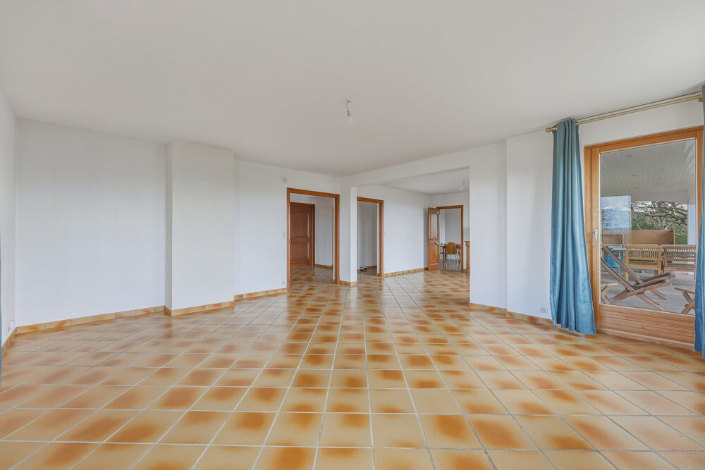 Maison individuelle avec grand terrain - Vue panoramique et calme