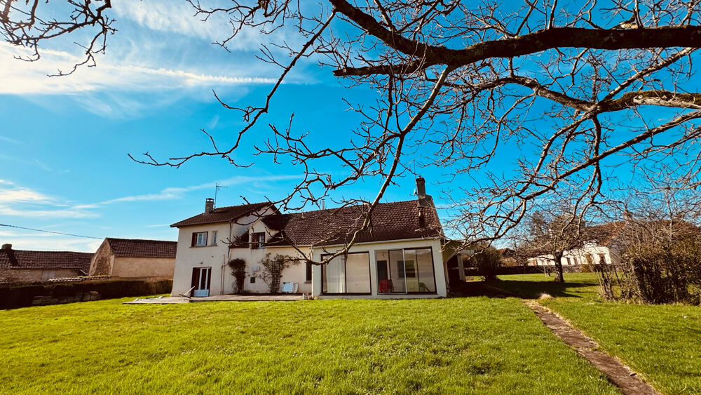 Vente Maison Longère bourguignonne située dans le secteur d' ISLAND au prix de 246 100 €. Island