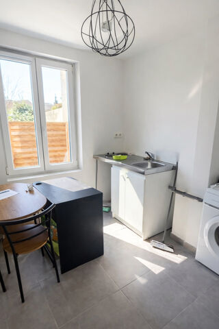  Immeuble à vendre 12 pièces 140 m²
