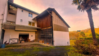  Maison  vendre 15 + pices 310 m