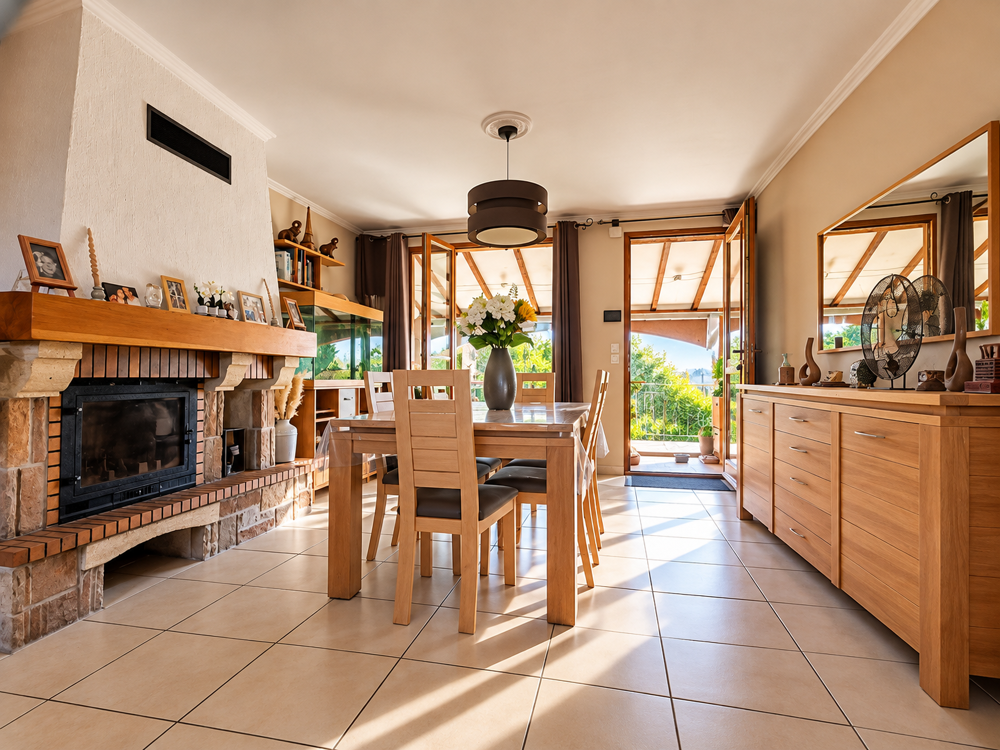 Vente Maison LES BEUGONS VILLA FAMILIALE AVEC PISCINE ET DEPENDANCE Marignane