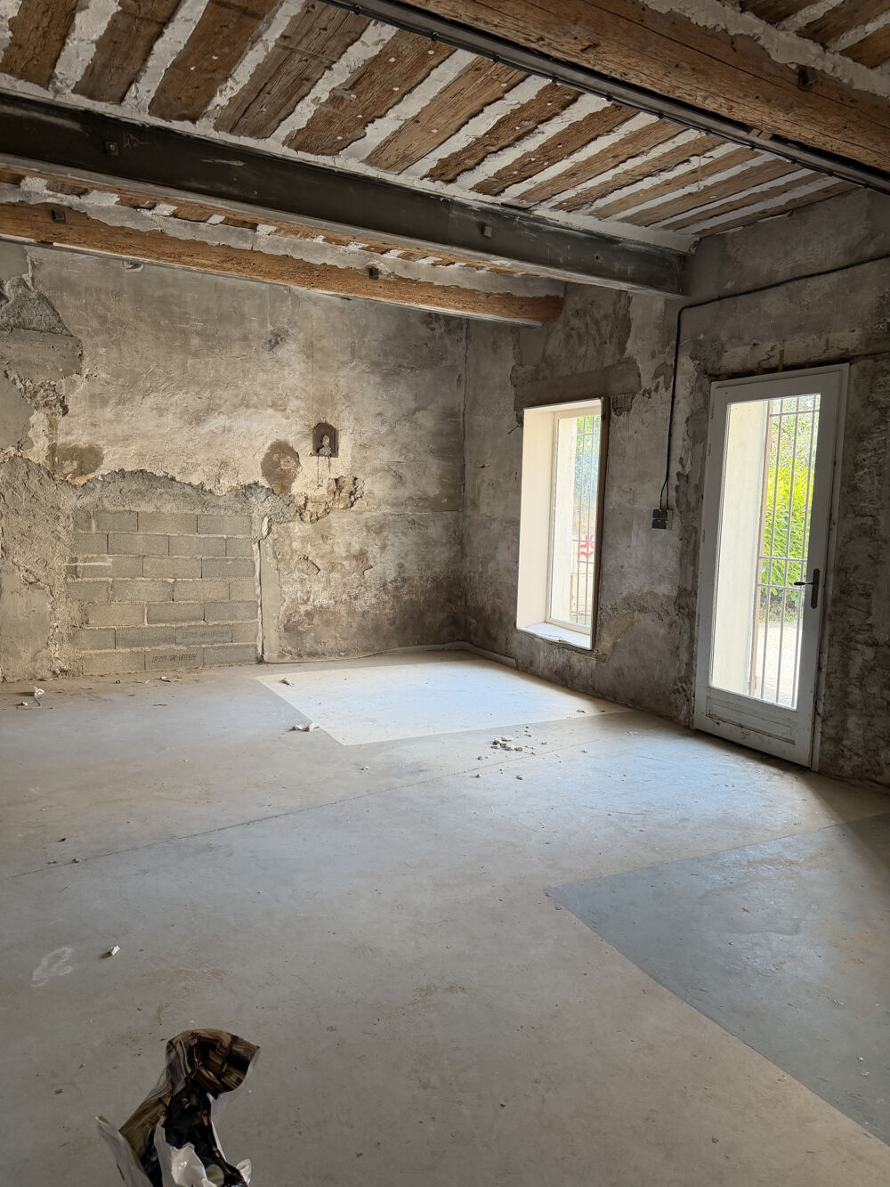 Plateau brut de 62 m2 au Rez de chaussée