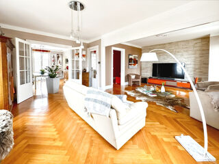 Appartement  vendre 3 pices 143 m