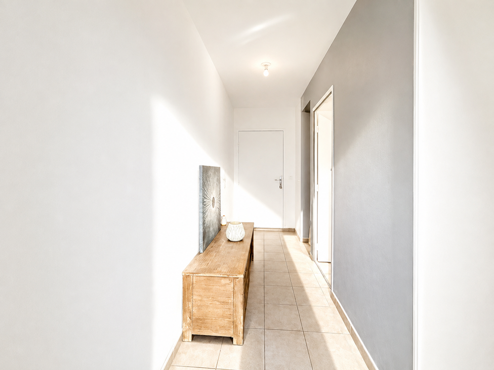Vénissieux Centre T2 récent 39 m2 avec balcon
