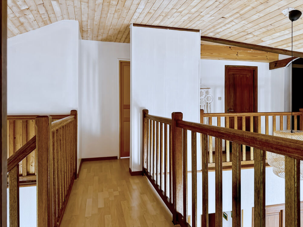 � vendre  Propri�t�/ch�teau Genestelle (07530)