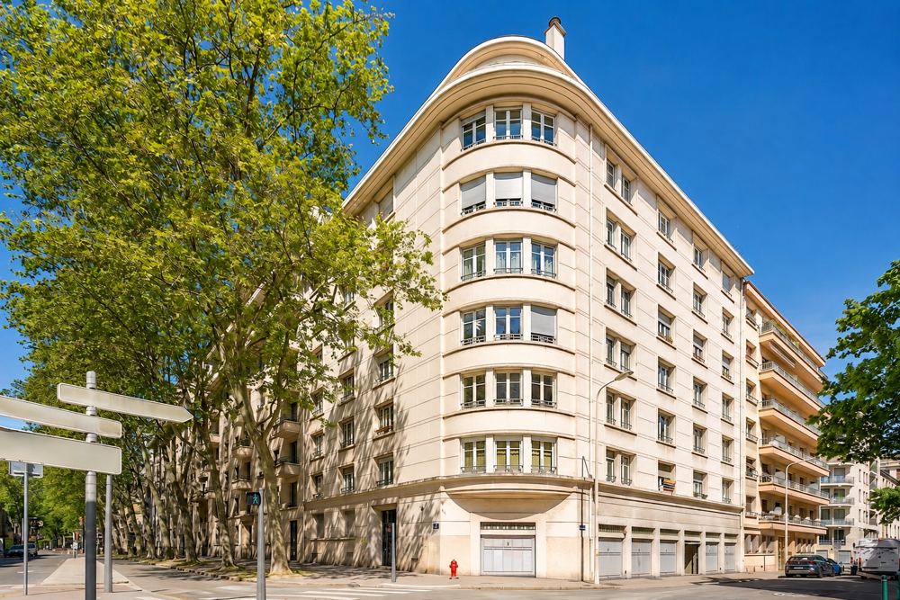Lyon 6 Appartement de caractère 105 m2 avec charme ancien