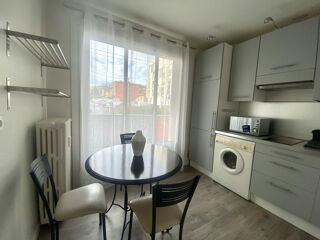  Appartement à louer 2 pièces 31 m²