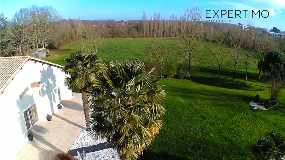 � vendre  Propri�t�/ch�teau La Roche-sur-Yon (85000)