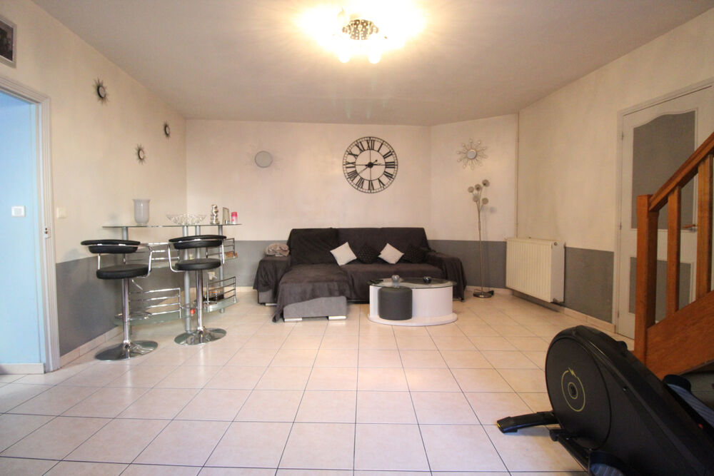 Duplex 6 pièces 120m2 avec balcon, cave et grenier