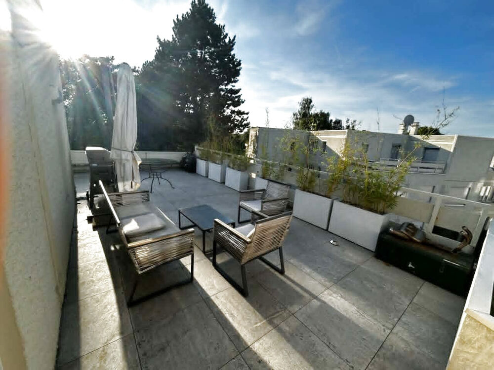 Appartement 2 pièces de 54 m2 avec exceptionnelle terrasse de 30 m2 Trappes