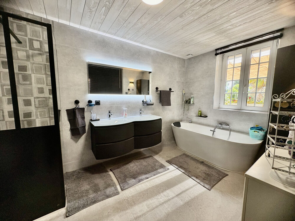 � vendre  Propri�t�/ch�teau Lanarvily (29260)