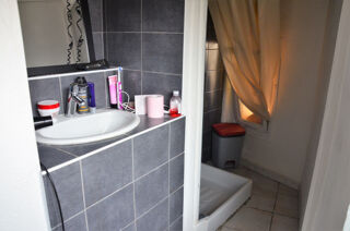  Immeuble � vendre 70 m�