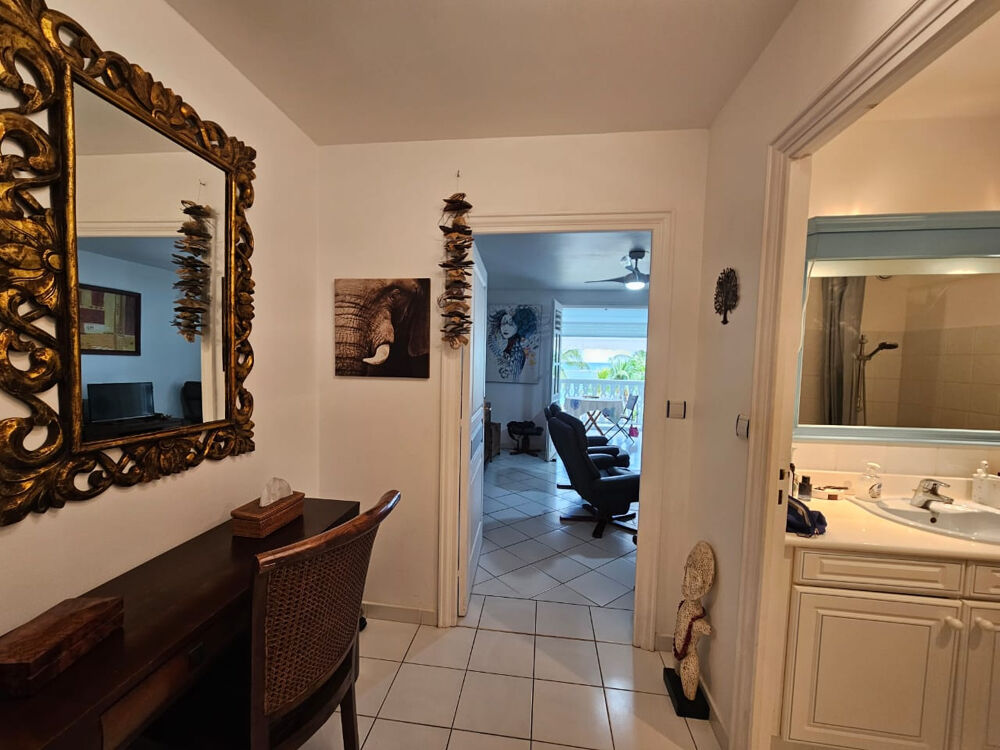 Appartement T2 à vendre à Saint-François (97118) 45 m2 avec vue mer et accès direct à la plage