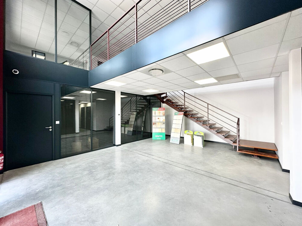   LOCAL D'ACTIVITÉ / BUREAUX   180 m2   EMPLACEMENT STRATÉGIQUE À CHANAS 