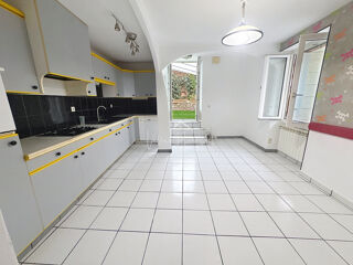  Maison � vendre 9 pi�ces 205 m�