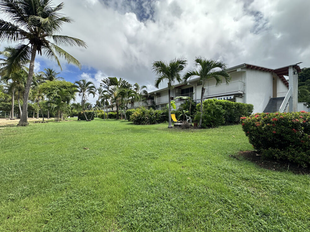 Vente Appartement SOUS OFFRE ACCEPTÉE - Exclusivité ZEOPIE Immobilier : T1 de 34m2 Résidence Alizés avec accès mer direct. Le moule