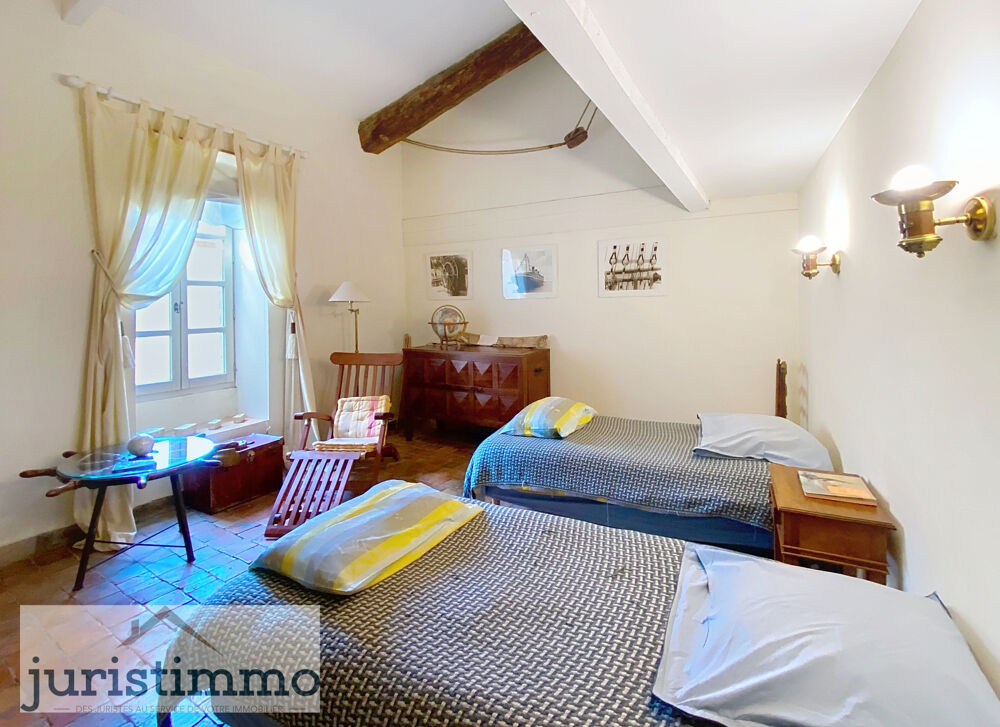 à vendre  Propriété/château Saint-Paul-Trois-Châteaux (26130)