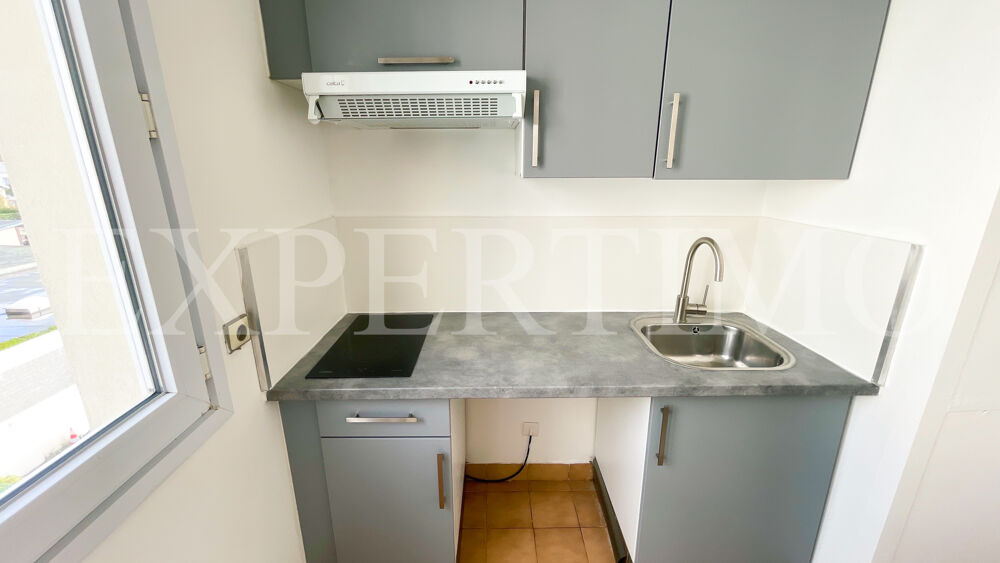 Vente Appartement LE CHESNAY-ROCQUENCOURT   GRAND STUDIO 31 M2   ÉTAGE AVEC ASCENSEUR Le chesnay rocquencourt