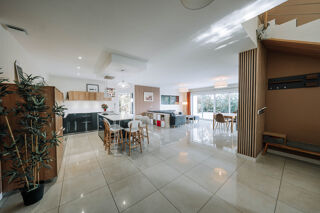  Maison � vendre 5 pi�ces 145 m�