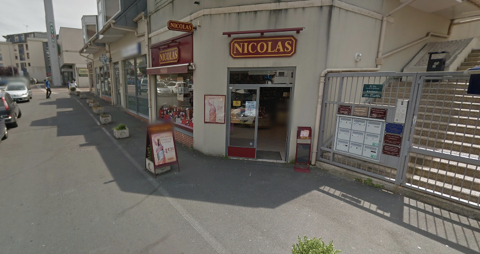 LOCAL COMMERCIAL A LOUER env 180m2 2624 60100 Creil